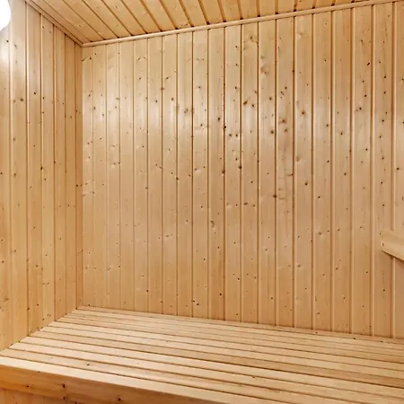 Lovely In Fano With Sauna Дом отдыха